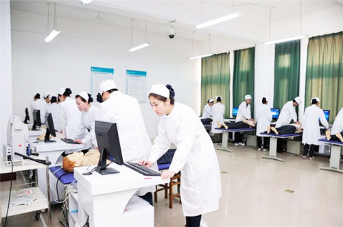 ��У���б�ҵ��������